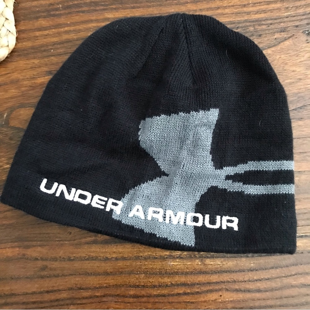 ▪️UNDER ARMOUR Beanie